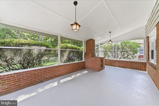 42 THORNHOLLOW RD, Newark, DE 19711