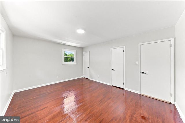 42 THORNHOLLOW RD, Newark, DE 19711