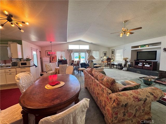 20284 Majestic Drive, Apple Valley, CA 92308
