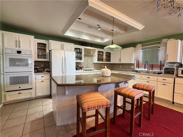 20284 Majestic Drive, Apple Valley, CA 92308