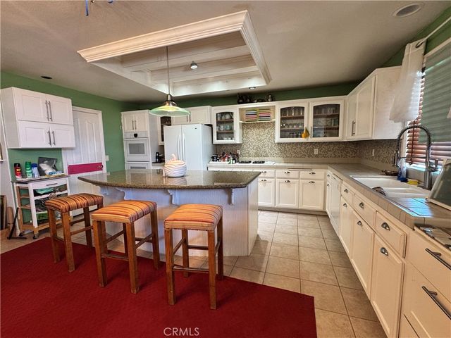 20284 Majestic Drive, Apple Valley, CA 92308