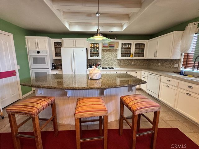 20284 Majestic Drive, Apple Valley, CA 92308