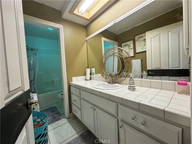 20284 Majestic Drive, Apple Valley, CA 92308