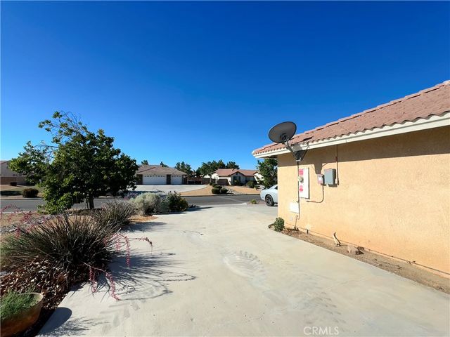 20284 Majestic Drive, Apple Valley, CA 92308