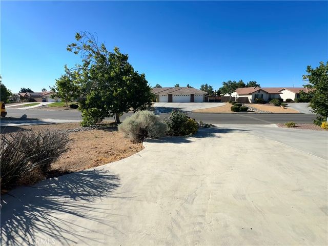 20284 Majestic Drive, Apple Valley, CA 92308