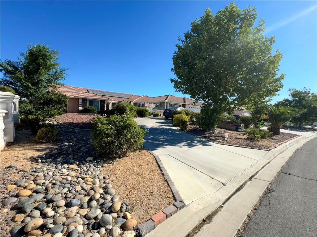 20284 Majestic Drive, Apple Valley, CA 92308