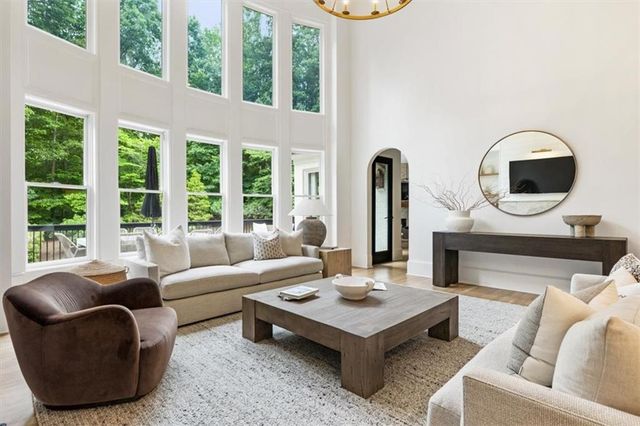 525 Tiverton Court, Alpharetta, GA 30009