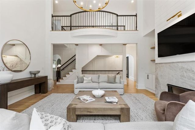525 Tiverton Court, Alpharetta, GA 30009