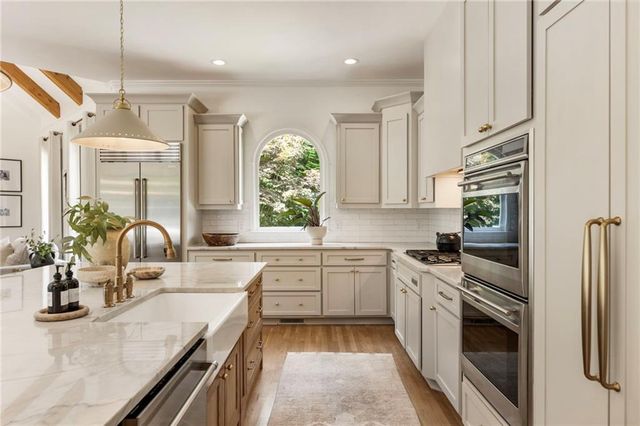 525 Tiverton Court, Alpharetta, GA 30009