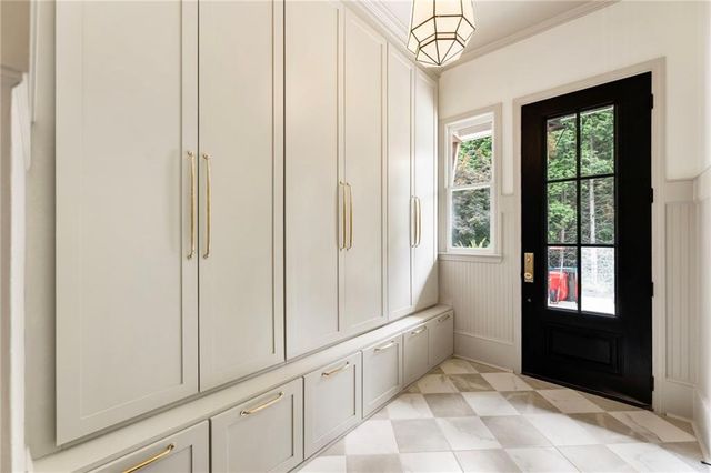 525 Tiverton Court, Alpharetta, GA 30009
