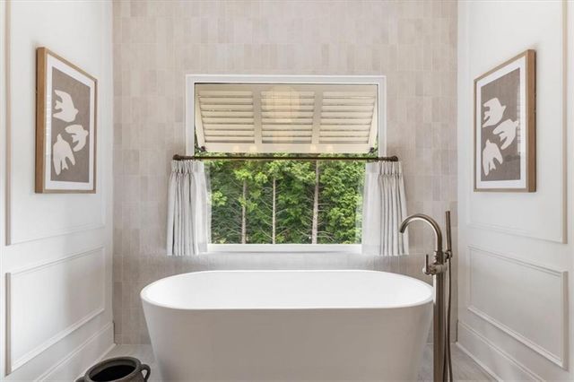 525 Tiverton Court, Alpharetta, GA 30009