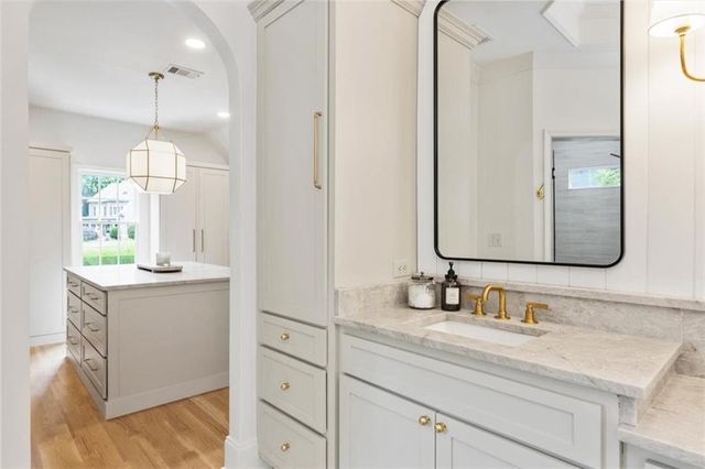 525 Tiverton Court, Alpharetta, GA 30009