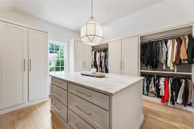 525 Tiverton Court, Alpharetta, GA 30009