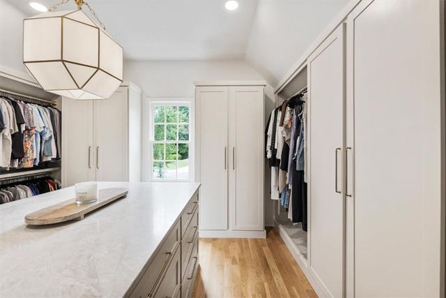525 Tiverton Court, Alpharetta, GA 30009