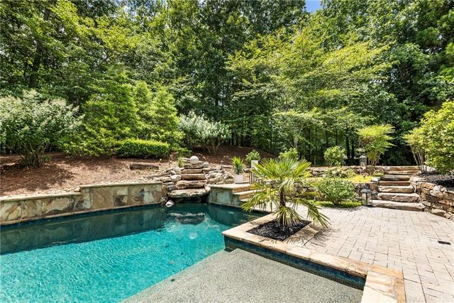 525 Tiverton Court, Alpharetta, GA 30009