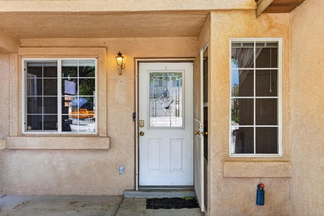 4427 Barrett Avenue NW, Albuquerque, NM 87114