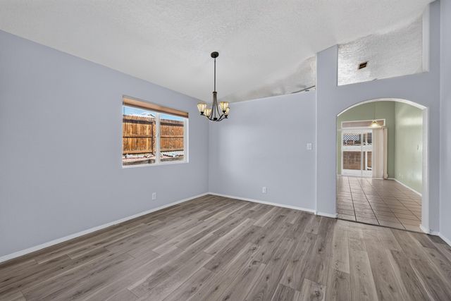 4427 Barrett Avenue NW, Albuquerque, NM 87114