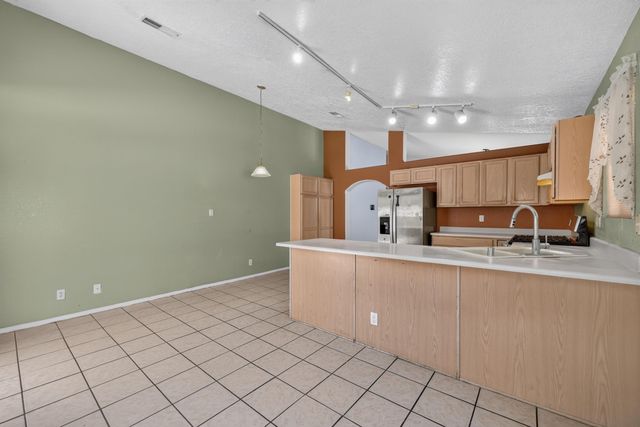 4427 Barrett Avenue NW, Albuquerque, NM 87114