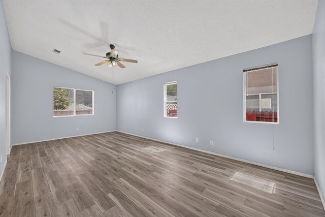 4427 Barrett Avenue NW, Albuquerque, NM 87114