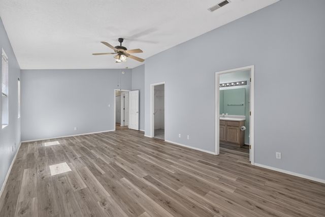 4427 Barrett Avenue NW, Albuquerque, NM 87114