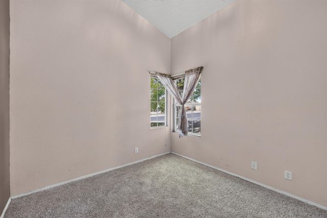 4427 Barrett Avenue NW, Albuquerque, NM 87114