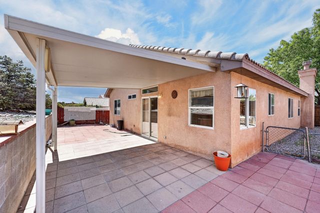 4427 Barrett Avenue NW, Albuquerque, NM 87114