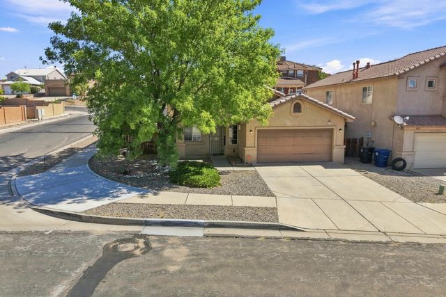 4427 Barrett Avenue NW, Albuquerque, NM 87114