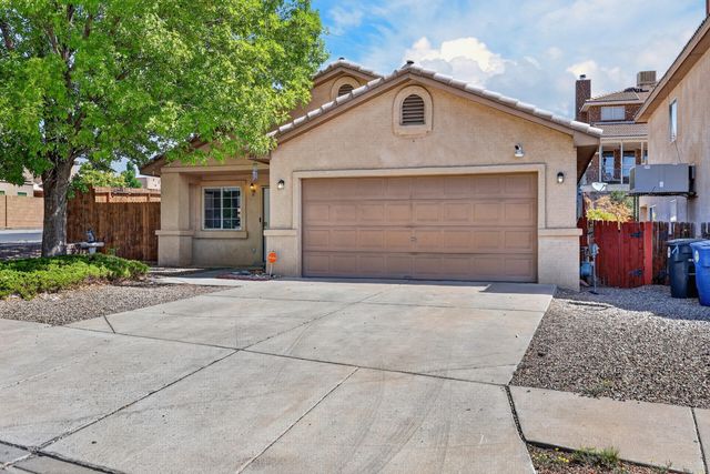 4427 Barrett Avenue NW, Albuquerque, NM 87114