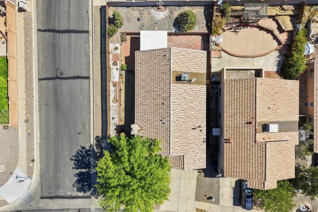 4427 Barrett Avenue NW, Albuquerque, NM 87114
