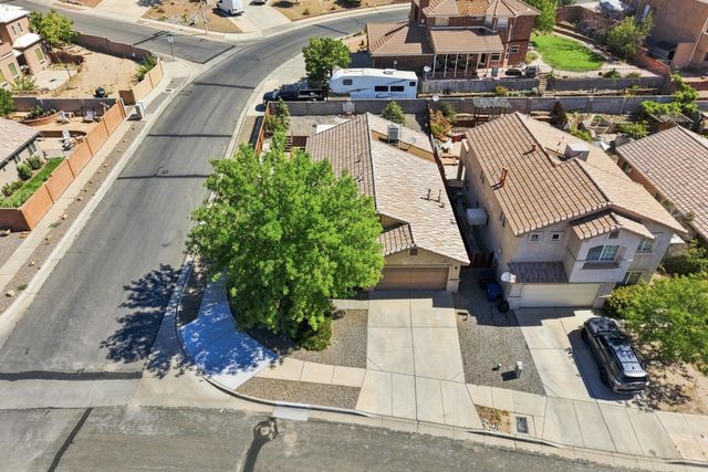 4427 Barrett Avenue NW, Albuquerque, NM 87114
