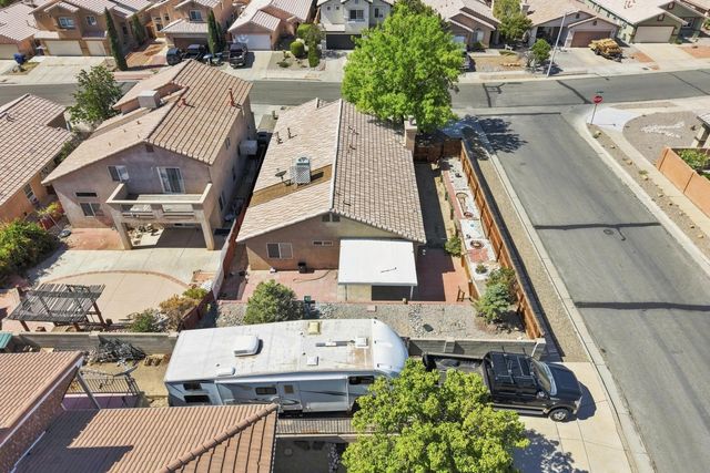 4427 Barrett Avenue NW, Albuquerque, NM 87114