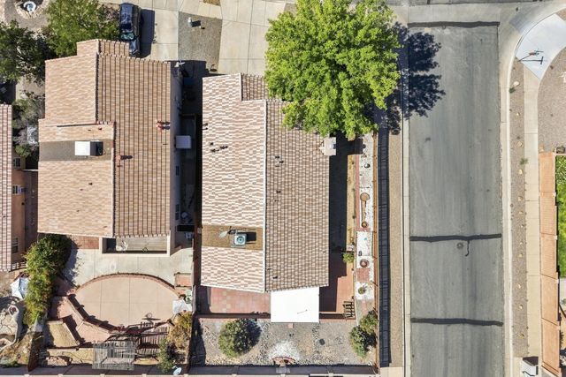 4427 Barrett Avenue NW, Albuquerque, NM 87114