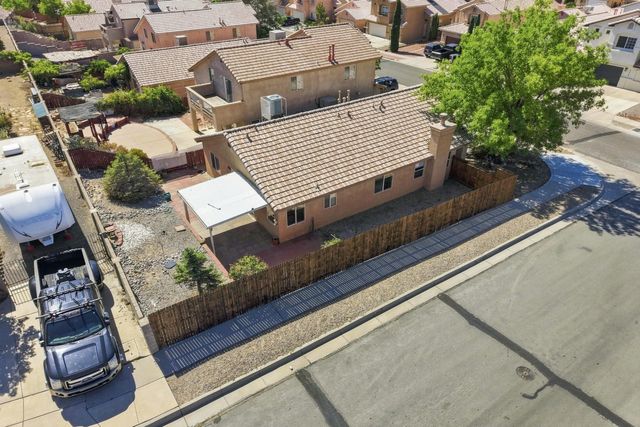 4427 Barrett Avenue NW, Albuquerque, NM 87114