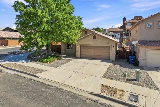 4427 Barrett Avenue NW, Albuquerque, NM 87114