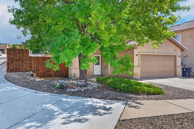 4427 Barrett Avenue NW, Albuquerque, NM 87114