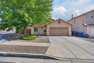 4427 Barrett Avenue NW, Albuquerque, NM 87114