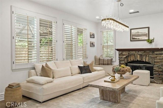 33 Modesto, Irvine, CA 92602