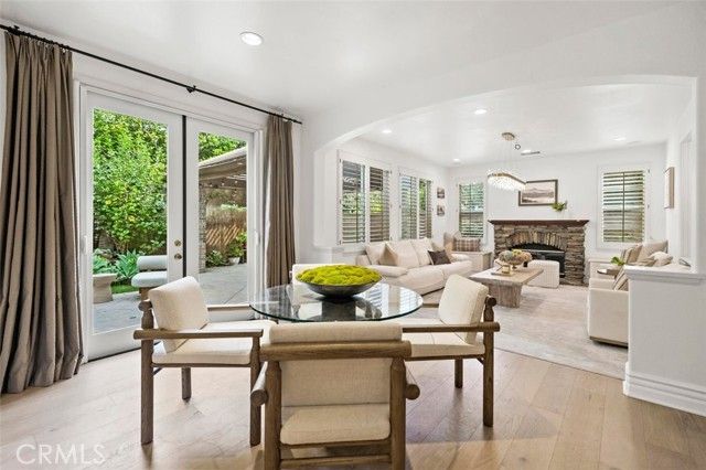 33 Modesto, Irvine, CA 92602