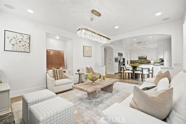 33 Modesto, Irvine, CA 92602