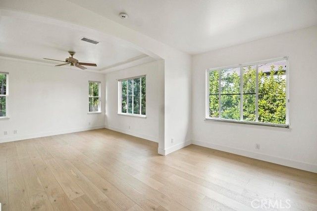 33 Modesto, Irvine, CA 92602