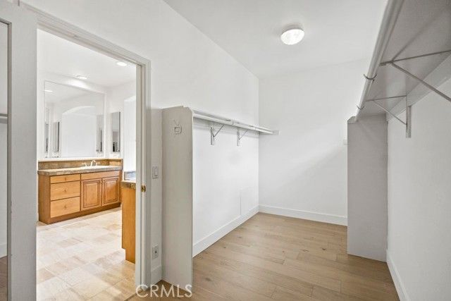 33 Modesto, Irvine, CA 92602