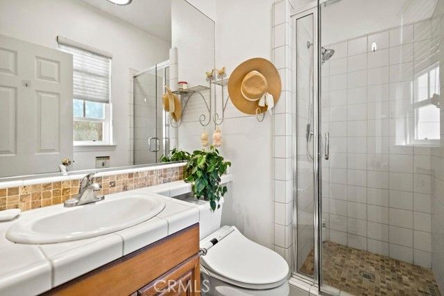 33 Modesto, Irvine, CA 92602