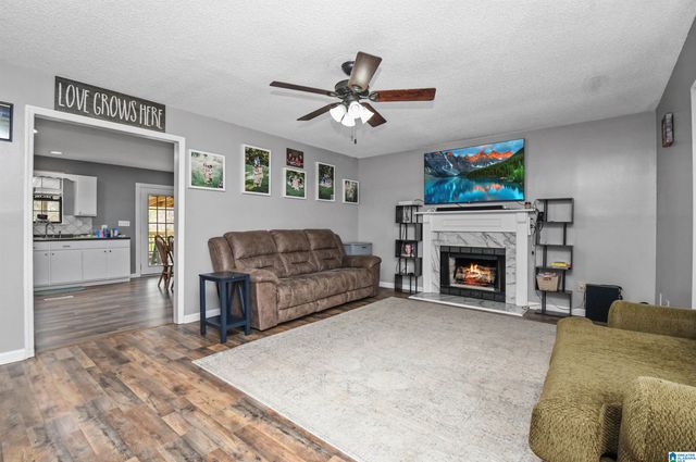 375 18TH STREET, Calera, AL 35040