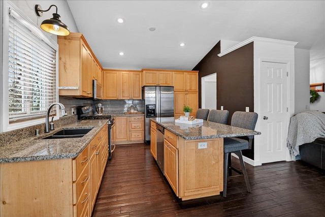 304 School Road, Cottage Grove, WI 53527