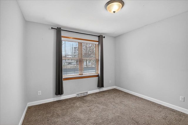 304 School Road, Cottage Grove, WI 53527