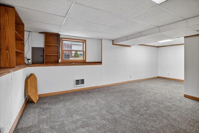 304 School Road, Cottage Grove, WI 53527