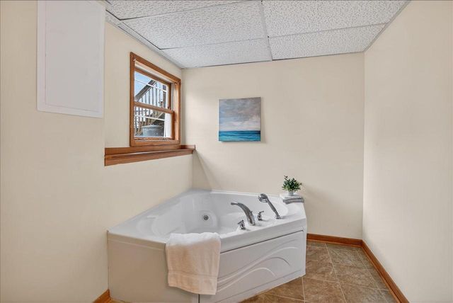 304 School Road, Cottage Grove, WI 53527