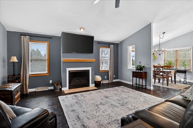 304 School Road, Cottage Grove, WI 53527