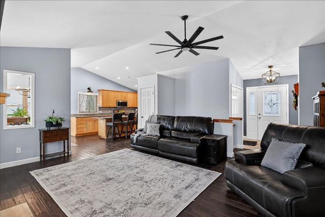 304 School Road, Cottage Grove, WI 53527