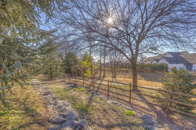 6950 E 127th Street S, Bixby, OK 74008